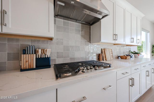 18118 W HIGHLAND Avenue, Goodyear, AZ 85395