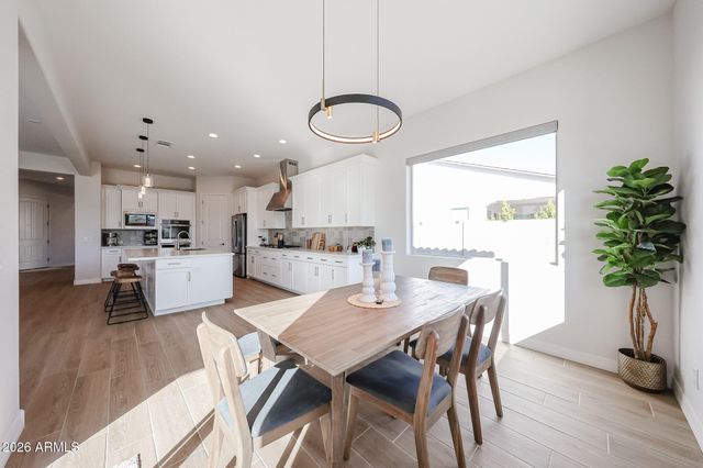 18118 W HIGHLAND Avenue, Goodyear, AZ 85395