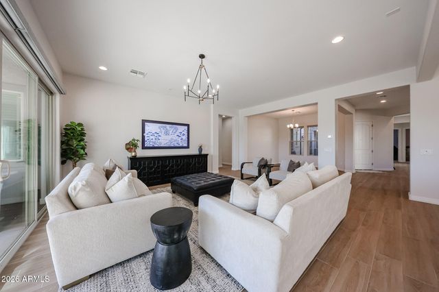 18118 W HIGHLAND Avenue, Goodyear, AZ 85395