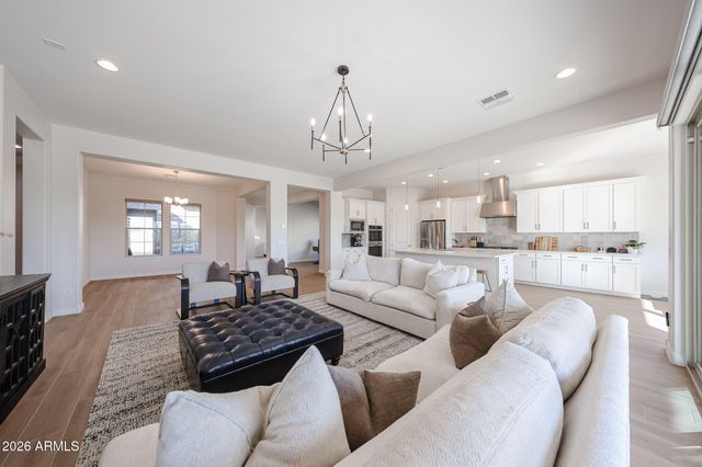 18118 W HIGHLAND Avenue, Goodyear, AZ 85395