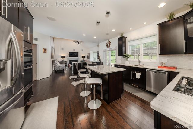 50719 Amesburg Drive, Novi, MI 48374