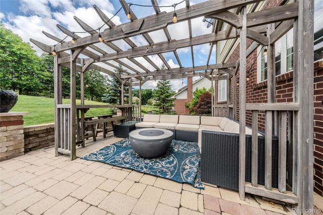 50719 Amesburg Drive, Novi, MI 48374