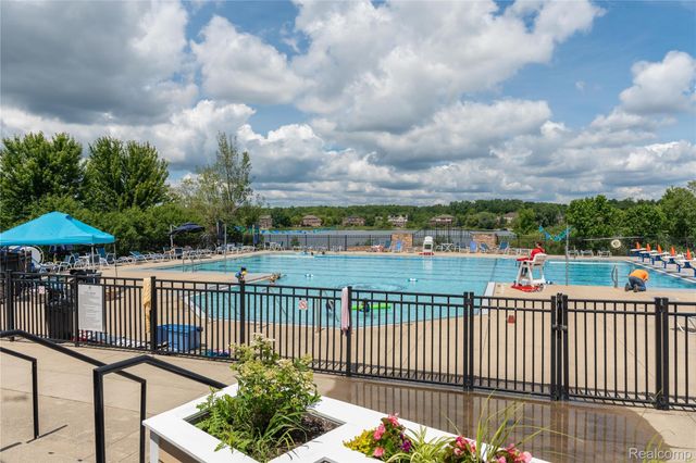 50719 Amesburg Drive, Novi, MI 48374