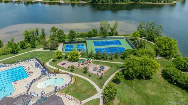 50719 Amesburg Drive, Novi, MI 48374