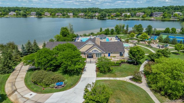 50719 Amesburg Drive, Novi, MI 48374