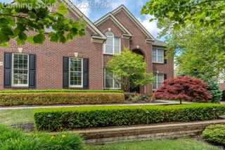 50719 Amesburg Drive, Novi, MI 48374