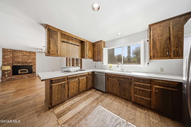 43944 Halcom Avenue, Lancaster, CA 93536