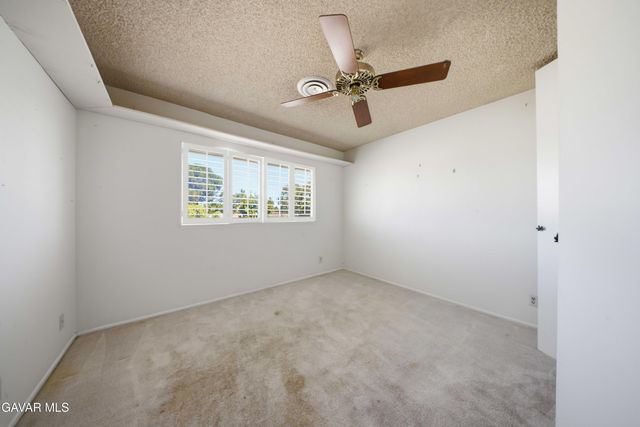 43944 Halcom Avenue, Lancaster, CA 93536