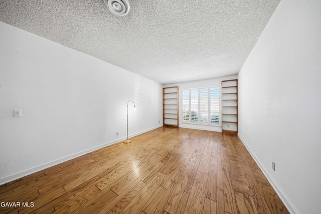 43944 Halcom Avenue, Lancaster, CA 93536