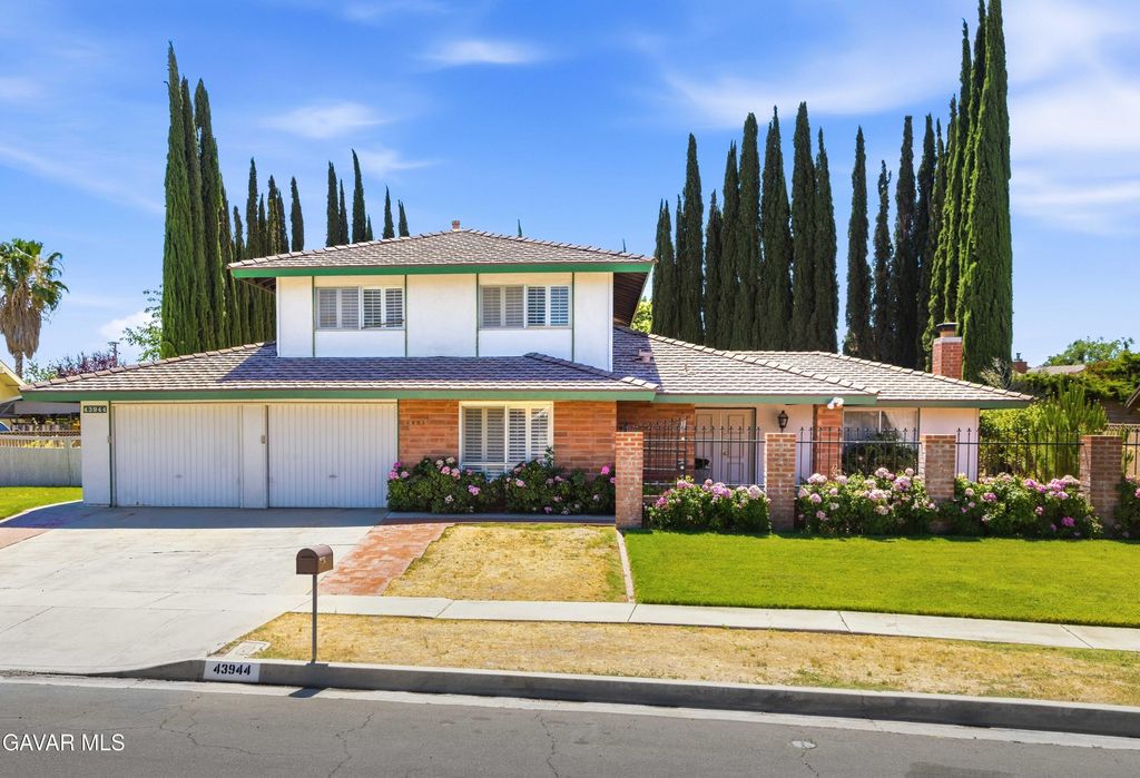 43944 Halcom Avenue, Lancaster, CA 93536
