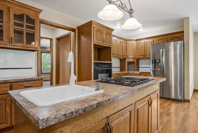 902 Allendale Lake Road, Greenwood, MO 64034