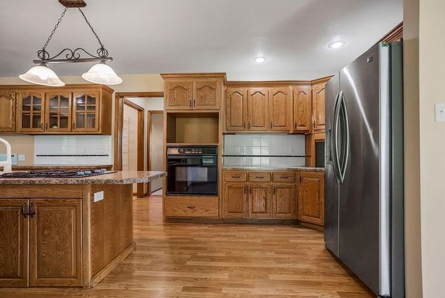 902 Allendale Lake Road, Greenwood, MO 64034