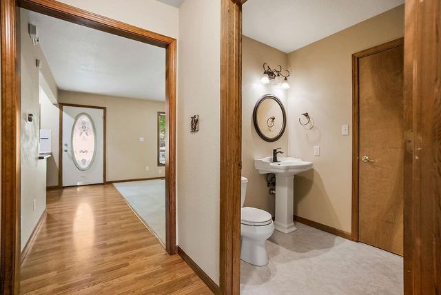 902 Allendale Lake Road, Greenwood, MO 64034