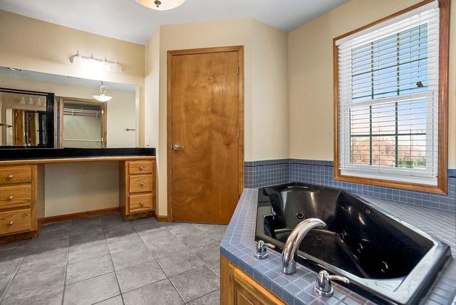 902 Allendale Lake Road, Greenwood, MO 64034