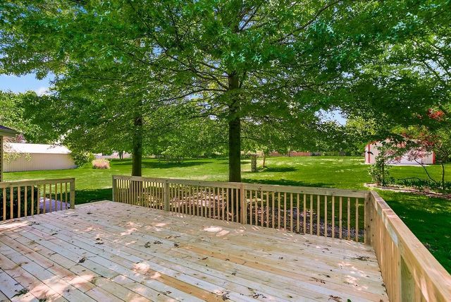 902 Allendale Lake Road, Greenwood, MO 64034