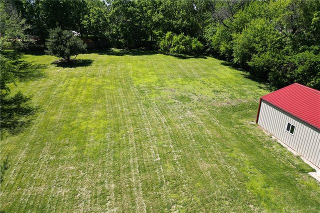 902 Allendale Lake Road, Greenwood, MO 64034
