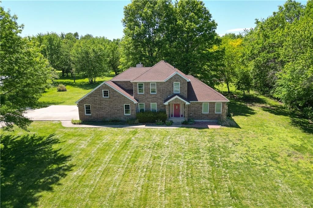 902 Allendale Lake Road, Greenwood, MO 64034