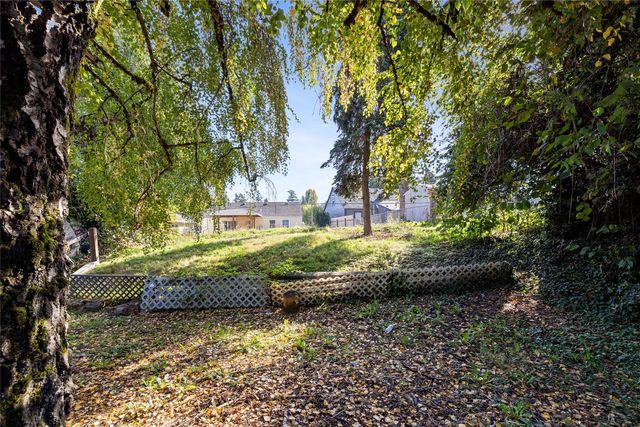 11430 69th Place S, Seattle, WA 98178