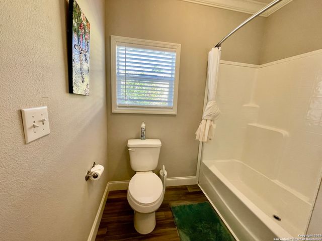 203 RANCH DR, Bandera, TX 78003