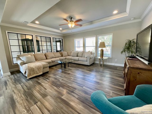 203 RANCH DR, Bandera, TX 78003