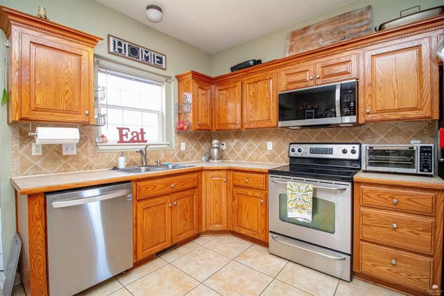 1332 Spring Hill Dr., Junction City, KS 66441