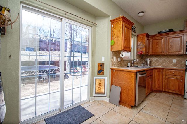 1332 Spring Hill Dr., Junction City, KS 66441