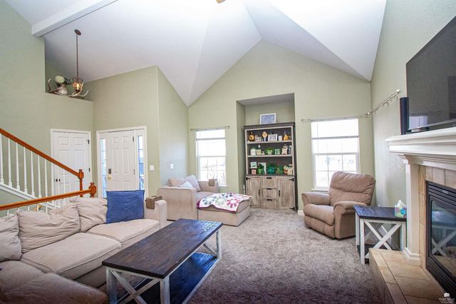 1332 Spring Hill Dr., Junction City, KS 66441