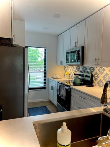 3049 TAYWOOD MEADOWS 4, Sarasota, FL 34235