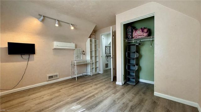 4933 Carnation AVE, Virginia Beach, VA 23462