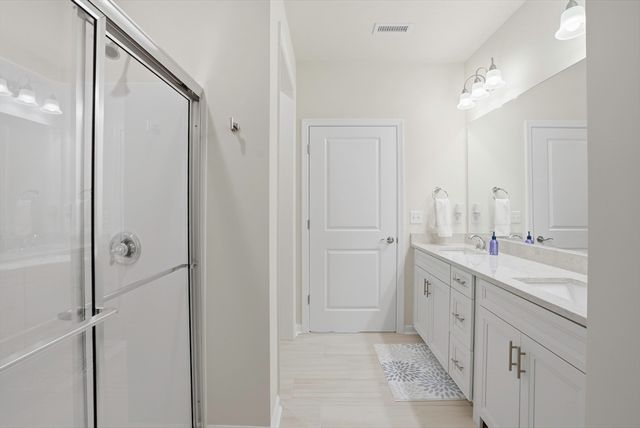 4 Winslow Lane 410, Grafton, MA 01536