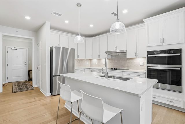 4 Winslow Lane 410, Grafton, MA 01536