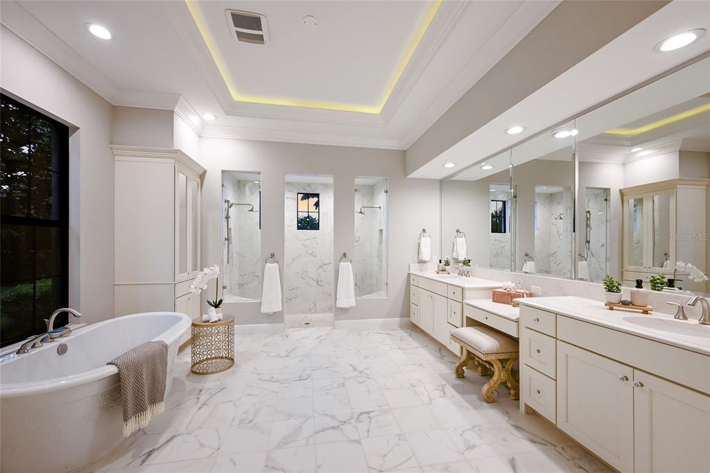 Image 45 of property listing at 8411 BROADSTONE COURT, Bradenton, FL 34202