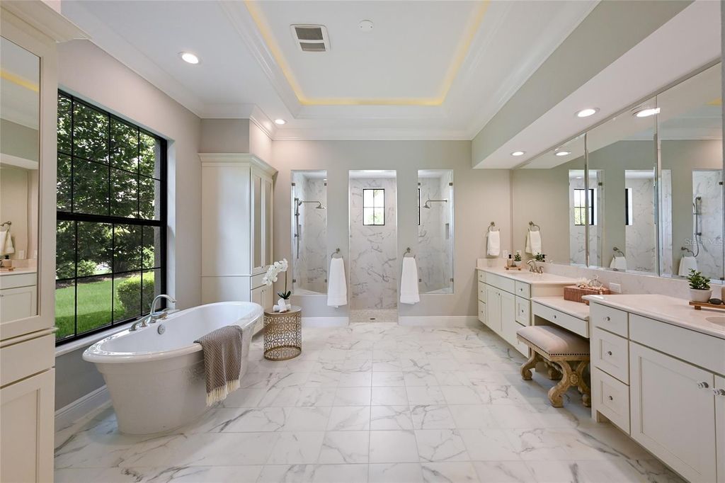 Image 46 of property listing at 8411 BROADSTONE COURT, Bradenton, FL 34202