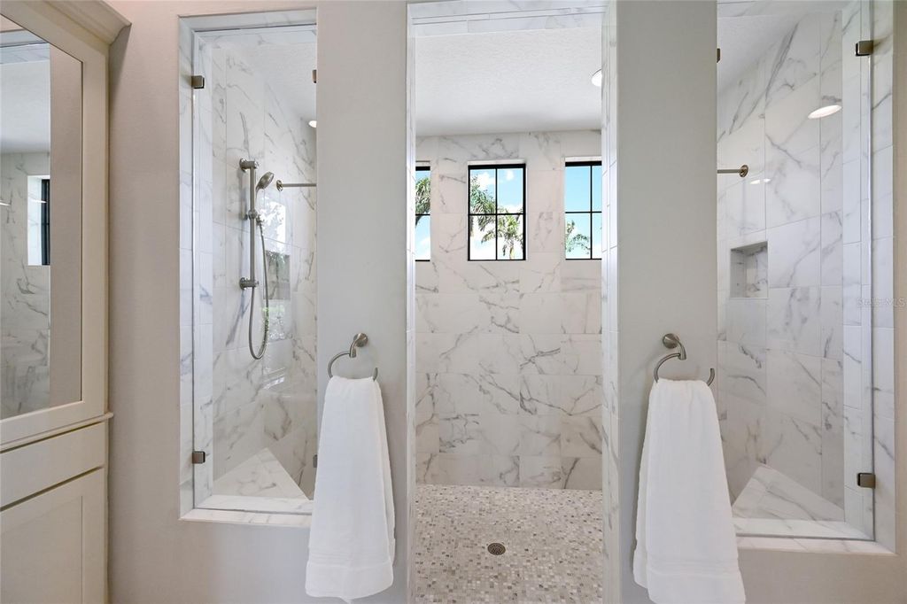 Image 48 of property listing at 8411 BROADSTONE COURT, Bradenton, FL 34202