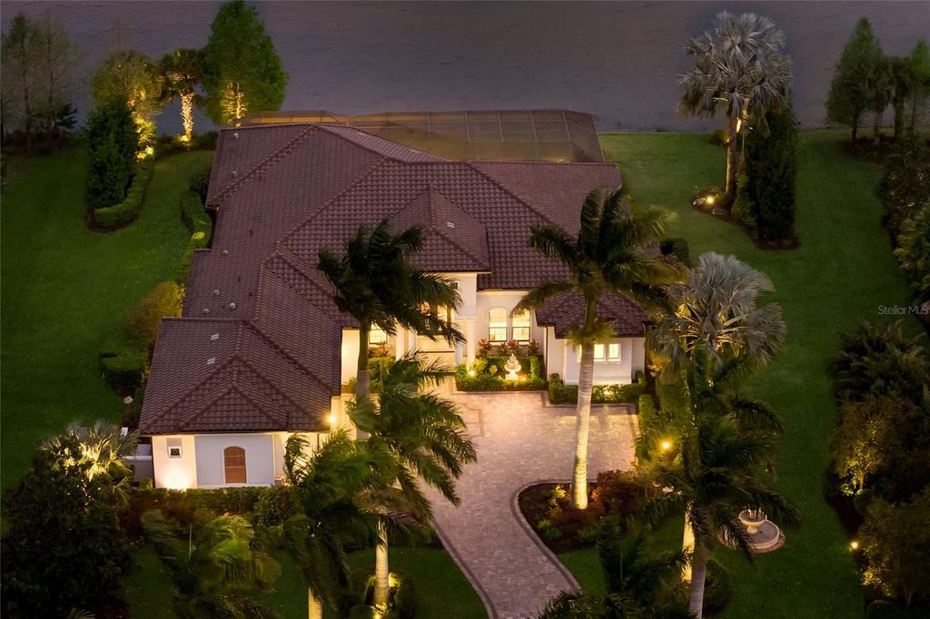 Image 74 of property listing at 8411 BROADSTONE COURT, Bradenton, FL 34202