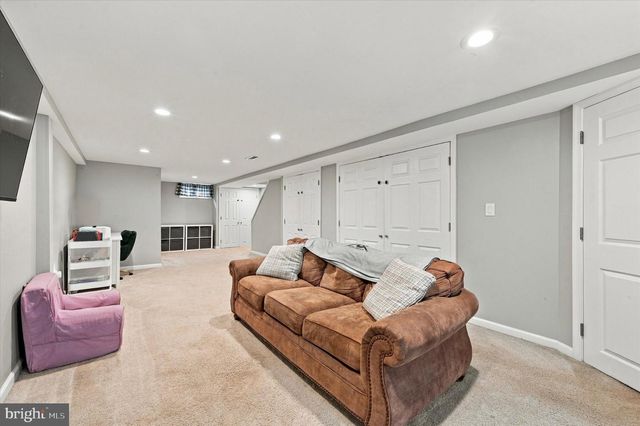 5338 BRITTANY DR, Clifton Heights, PA 19018