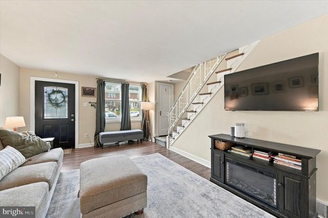5338 BRITTANY DR, Clifton Heights, PA 19018
