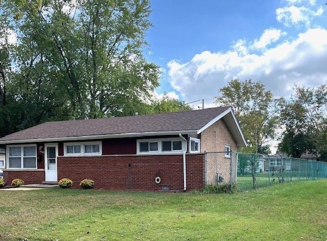 3027 Wilshire Avenue, Markham, IL 60428