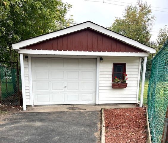 3027 Wilshire Avenue, Markham, IL 60428