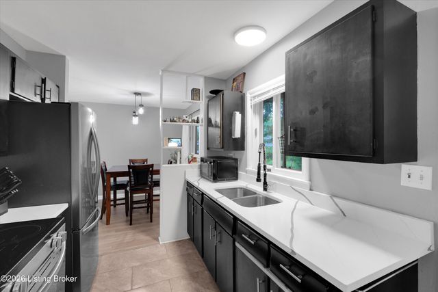 2808 Rosalee Ave, Louisville, KY 40220