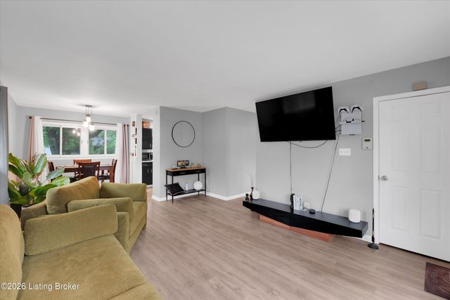 2808 Rosalee Ave, Louisville, KY 40220