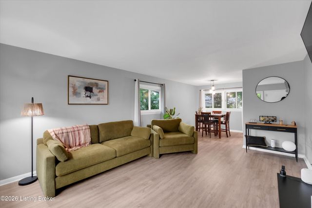 2808 Rosalee Ave, Louisville, KY 40220