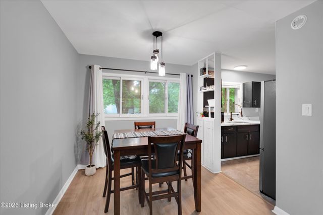 2808 Rosalee Ave, Louisville, KY 40220