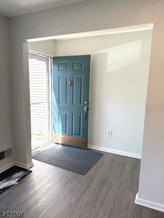 111 Columbus Dr, Franklin Twp., NJ 08823 — photo 2