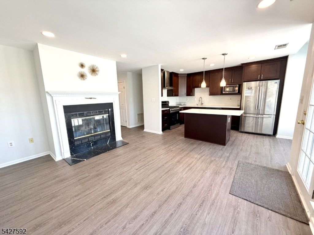 111 Columbus Dr, Franklin Twp., NJ 08823 — photo 5
