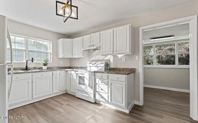 3745 Catalpa Ave, Knoxville, TN 37914