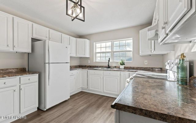 3745 Catalpa Ave, Knoxville, TN 37914
