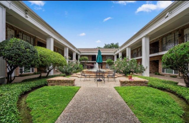 5343 Richmond Avenue 11, Houston, TX 77056