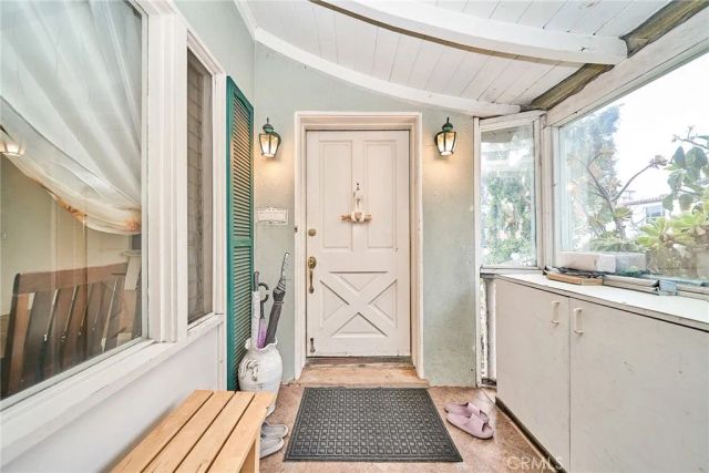 1128 S Citrus Avenue, Los Angeles, CA 90019