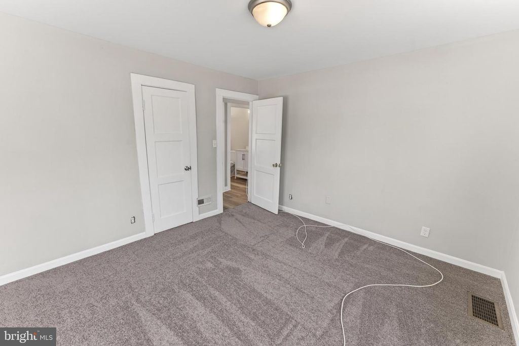 Image 13 of property listing at 201 CARROLLTON AVE, Salisbury, MD 21804